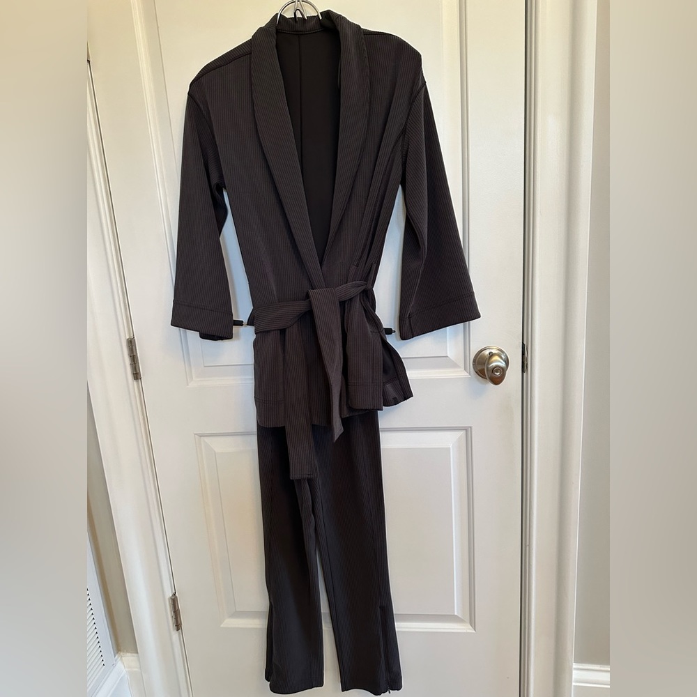 Lululemon Soft Stream, Pants And Matching Jacket. - image 2